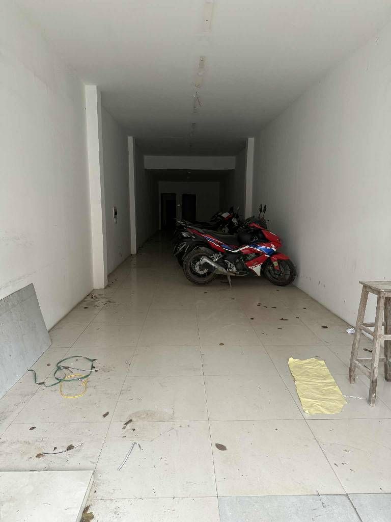 Bán nhà Nguyễn Trãi - diện tích 91.9m2 2 tầng - Mặt phố kinh doanh sầm uất - giá 16,9 tỷ