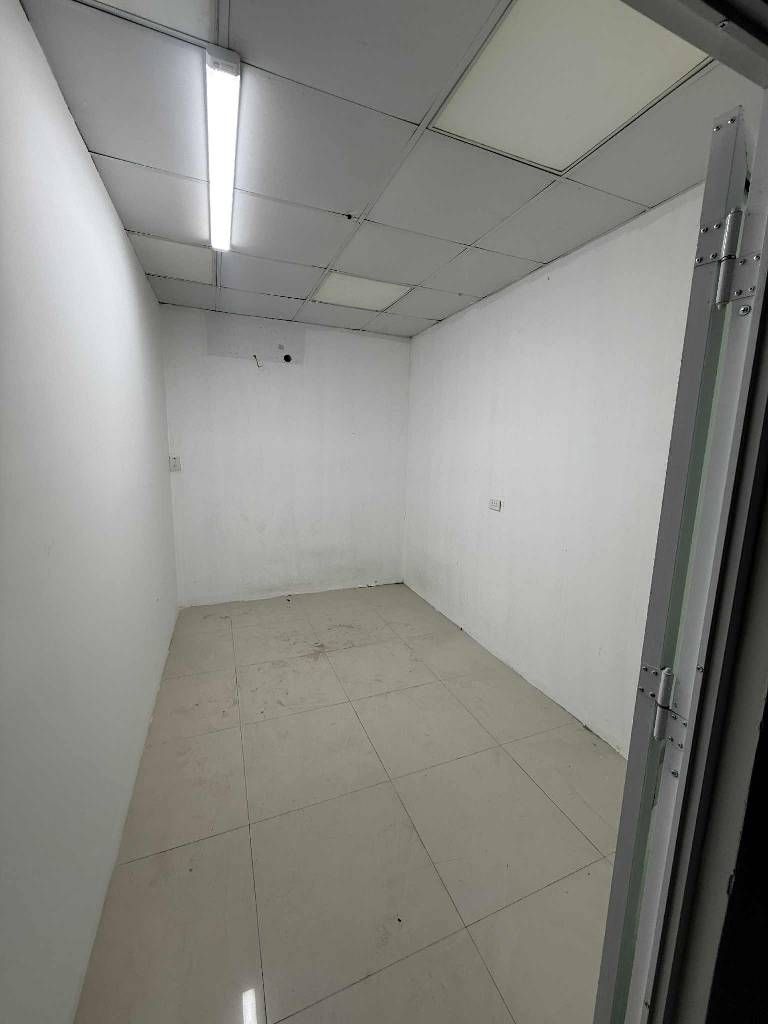 Bán nhà Nguyễn Trãi - diện tích 91.9m2 2 tầng - Mặt phố kinh doanh sầm uất - giá 16,9 tỷ