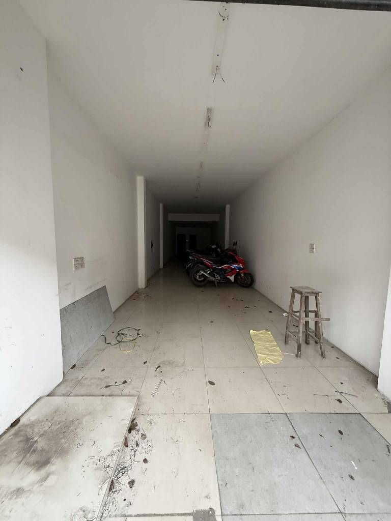 Bán nhà Nguyễn Trãi - diện tích 91.9m2 2 tầng - Mặt phố kinh doanh sầm uất - giá 16,9 tỷ