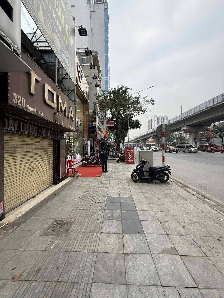 Bán nhà Nguyễn Trãi - diện tích 91.9m2 2 tầng - Mặt phố kinh doanh sầm uất - giá 16,9 tỷ