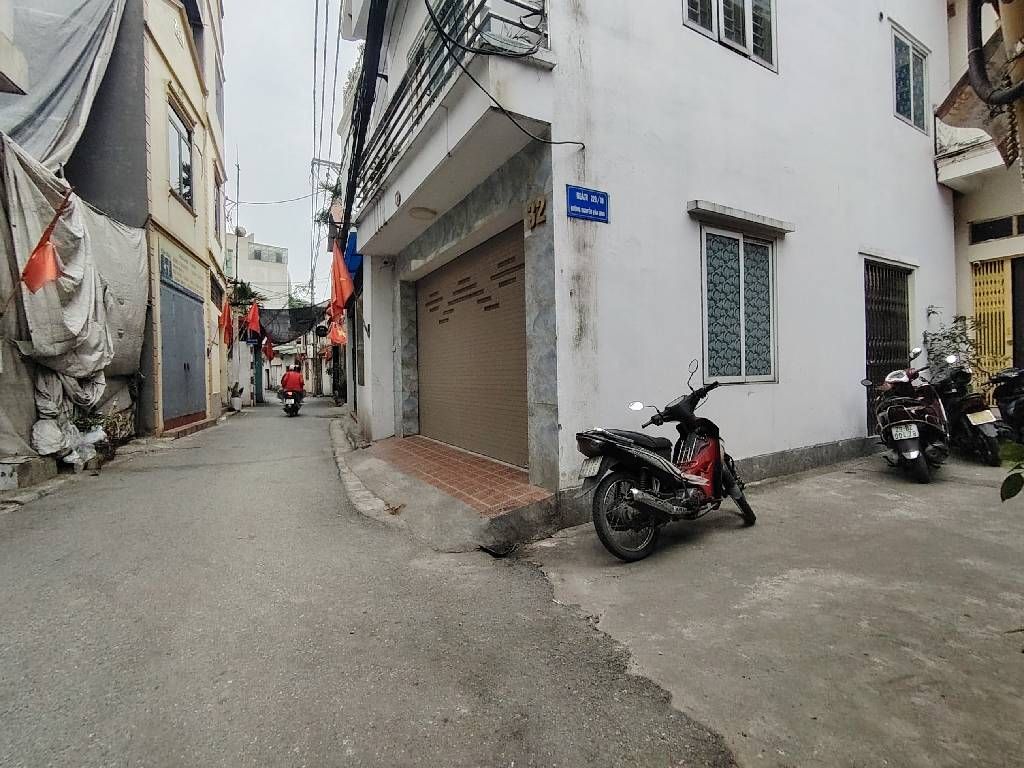 Bán nhà phố Nguyễn Văn Linh 85m2 x 2 tầng, Q. Long Biên – Giá 11 tỷ