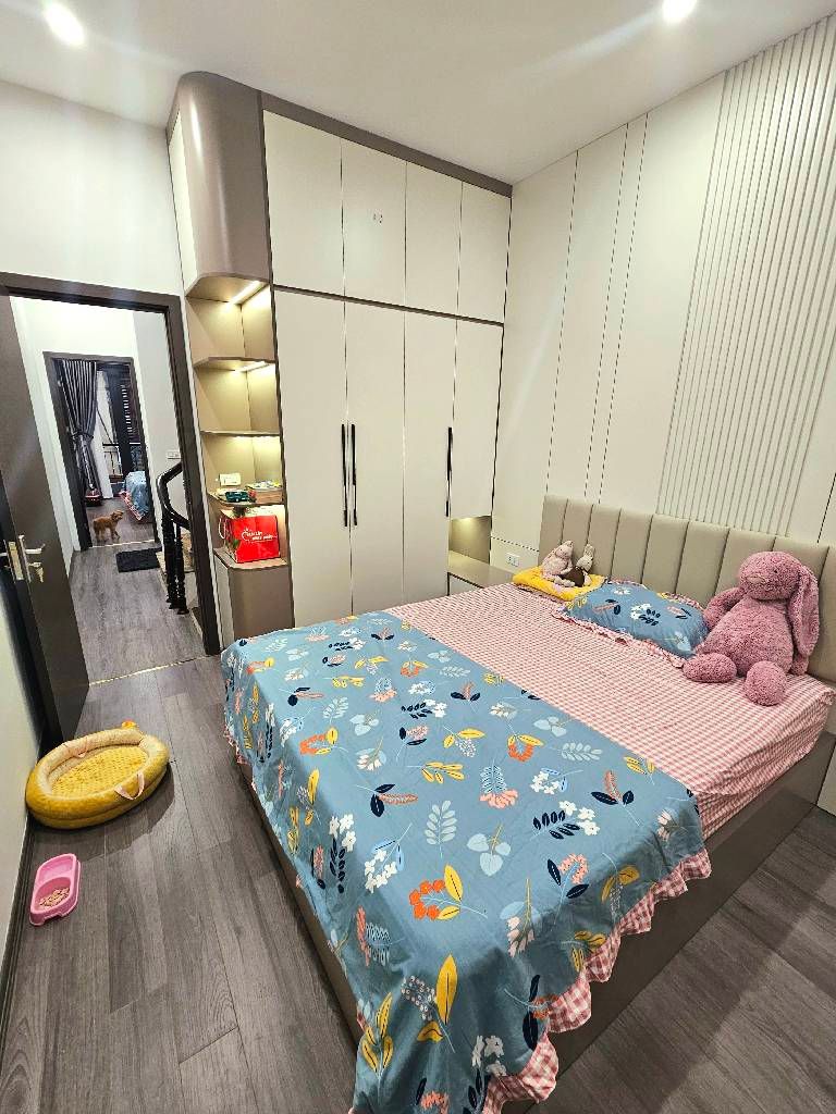 Bán nhà Hoàng Văn Thái - diện tích 40.2m2 4 tầng - Ô TÔ 7 CHỖ VÀO NHÀ - giá 14,8 tỷ