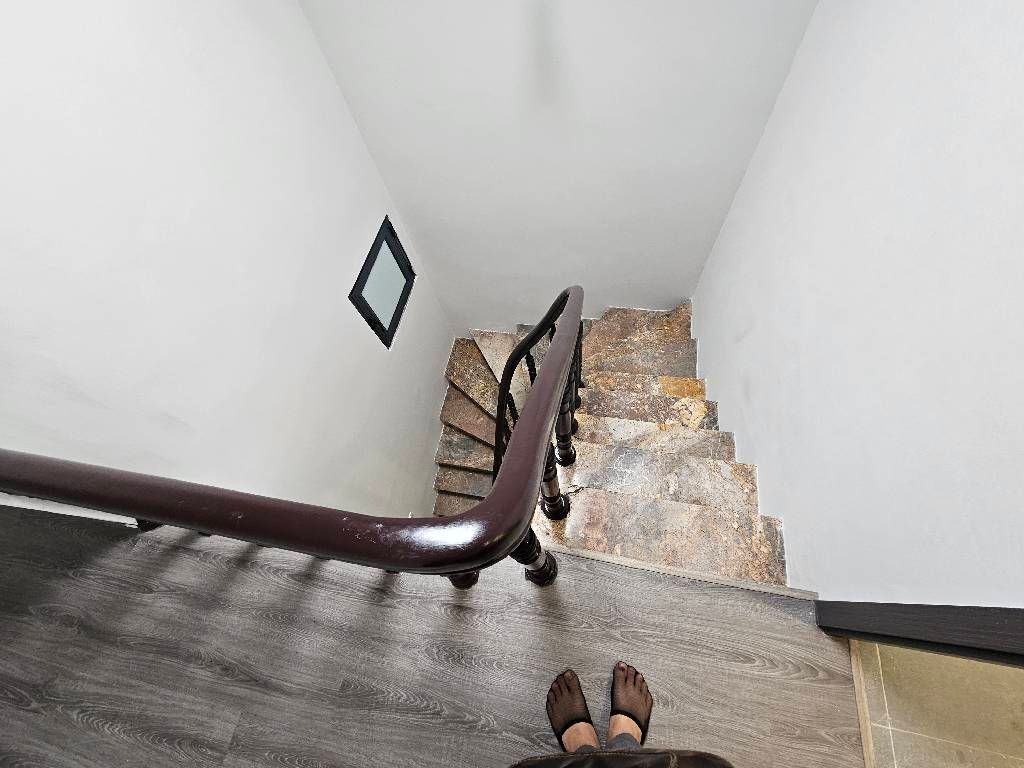 Bán nhà Hoàng Văn Thái - diện tích 40.2m2 4 tầng - Ô TÔ 7 CHỖ VÀO NHÀ - giá 14,8 tỷ