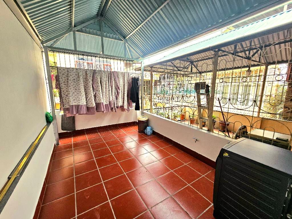 Bán nhà Hoàng Văn Thái - diện tích 40.2m2 4 tầng - Ô TÔ 7 CHỖ VÀO NHÀ - giá 14,8 tỷ