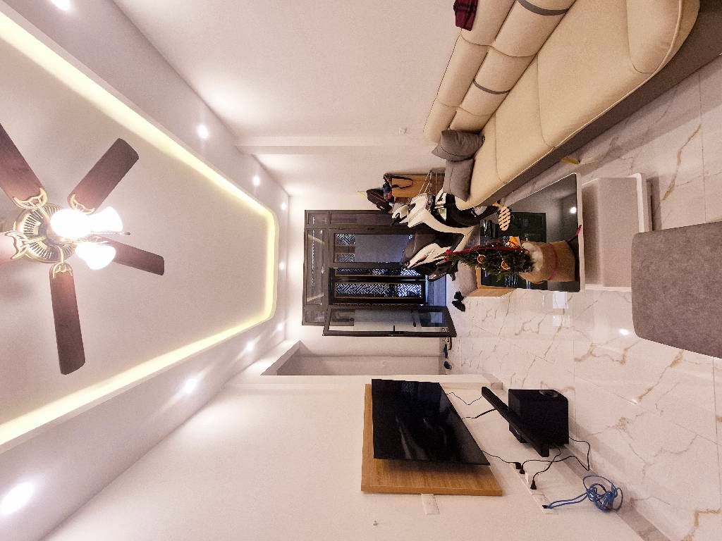 Bán nhà Võ Thị Sáu - diện tích 33m2 3 tầng - Ngõ thông, gần hồ - giá 7,95 tỷ