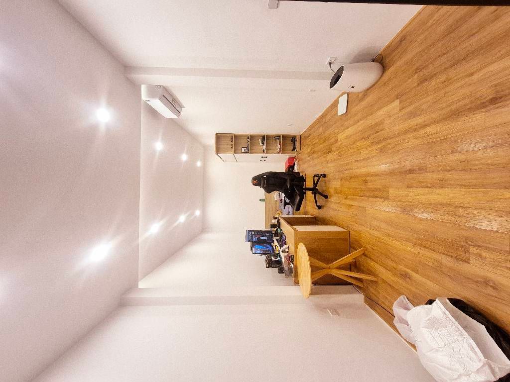 Bán nhà Võ Thị Sáu - diện tích 33m2 3 tầng - Ngõ thông, gần hồ - giá 7,95 tỷ