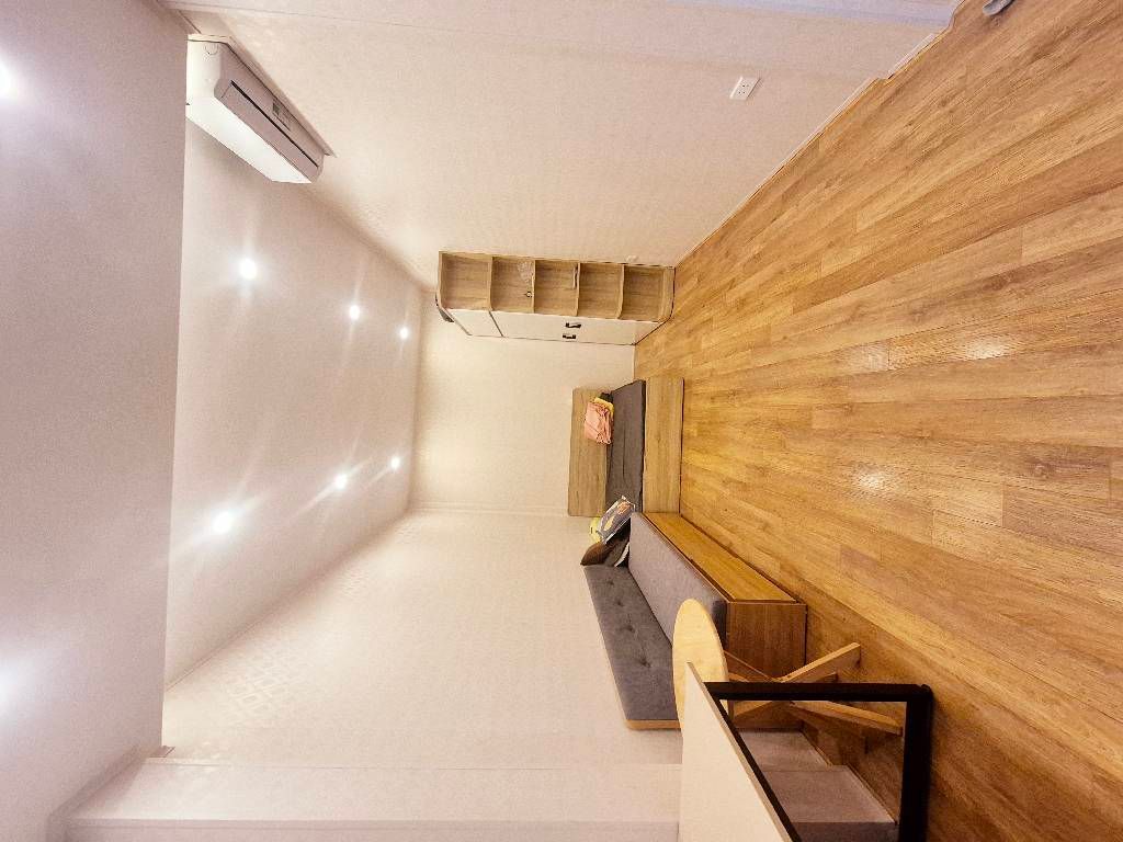 Bán nhà Võ Thị Sáu - diện tích 33m2 3 tầng - Ngõ thông, gần hồ - giá 7,95 tỷ