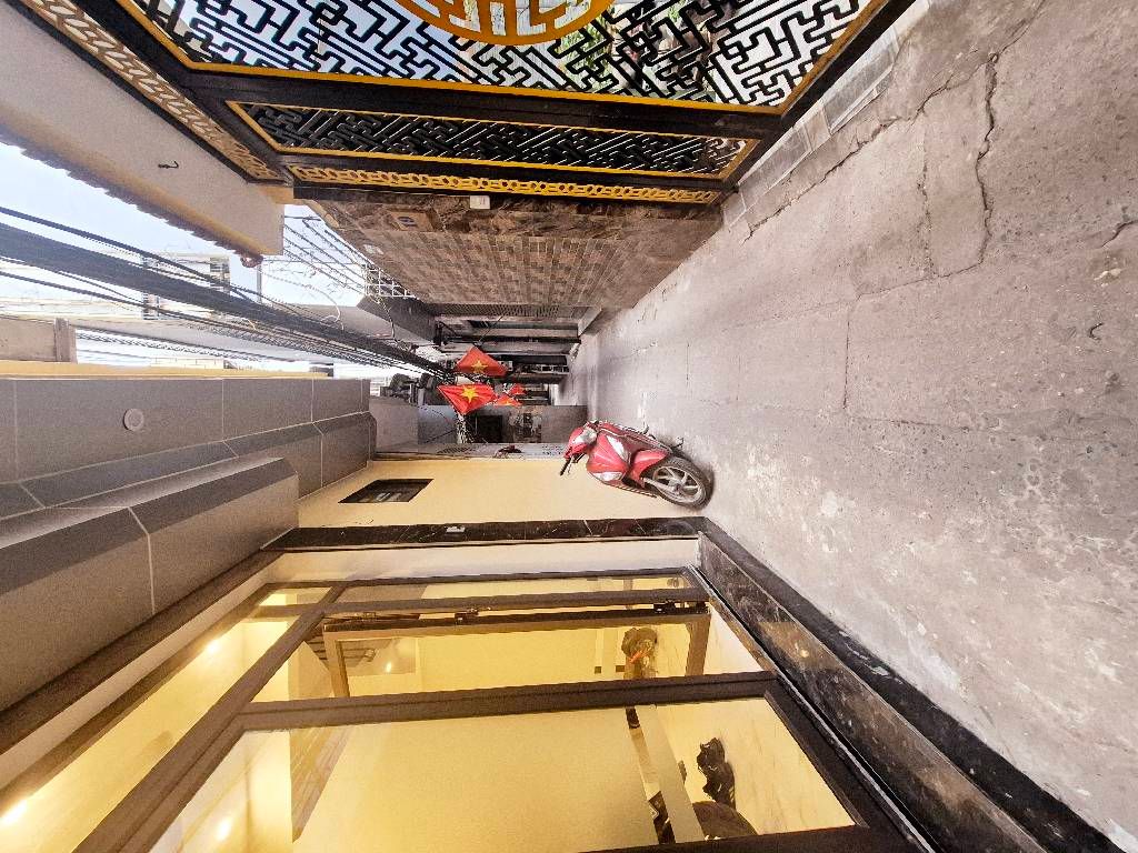 Bán nhà Võ Thị Sáu - diện tích 33m2 3 tầng - Ngõ thông, gần hồ - giá 7,95 tỷ