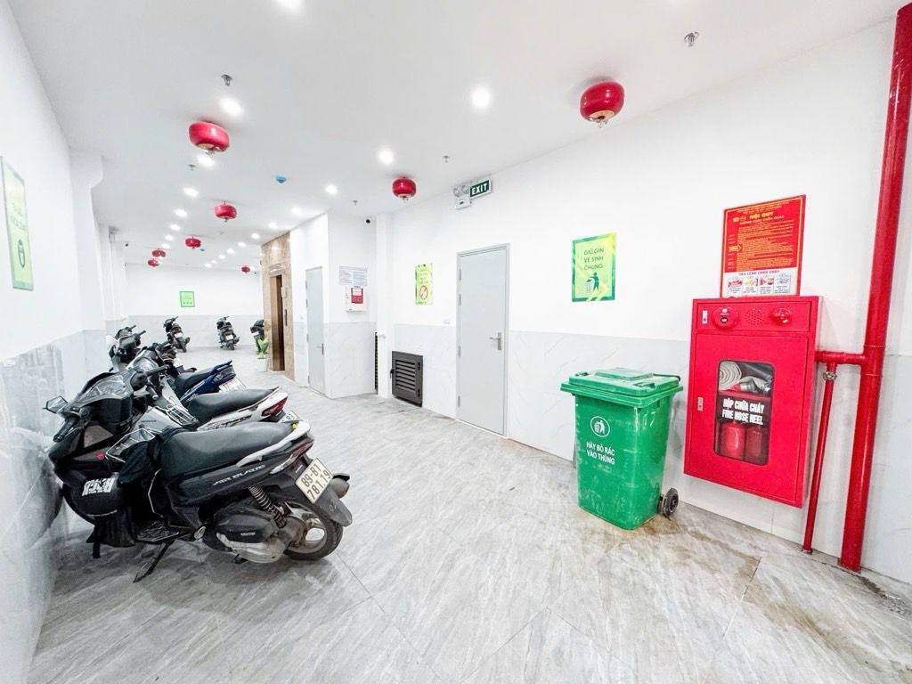 Bán nhà Bùi Xương Trạch - diện tích 77.4m2 6 tầng - Thang máy, dòng tiền 1.2 tỷ/năm - giá 23,9 tỷ