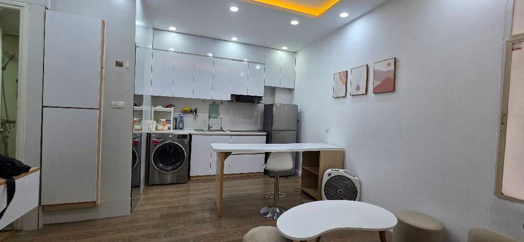 Bán nhà Nguyễn Trãi - diện tích 36m2 9 tầng - Cực hiếm - giá 1,8 tỷ
