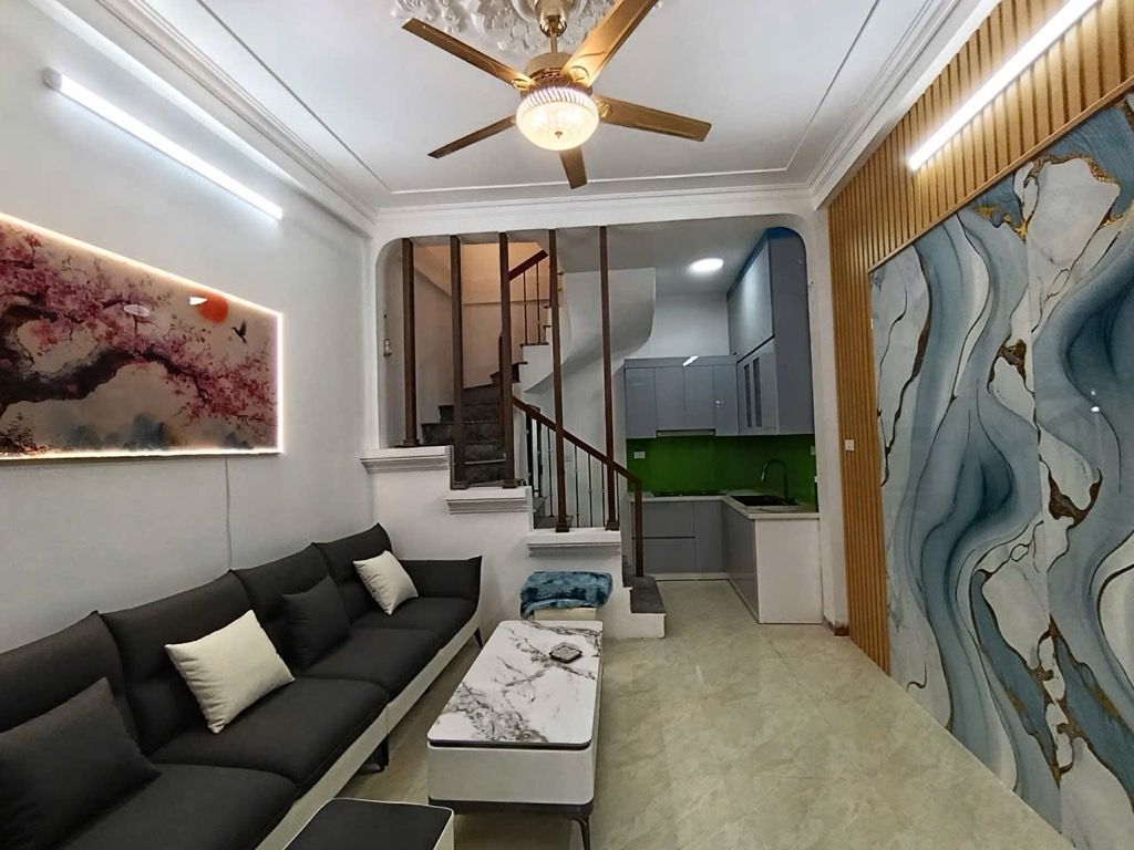 Bán nhà Nguyễn chính - diện tích 23m2 5 tầng - gần ô tô - giá 5,8 tỷ