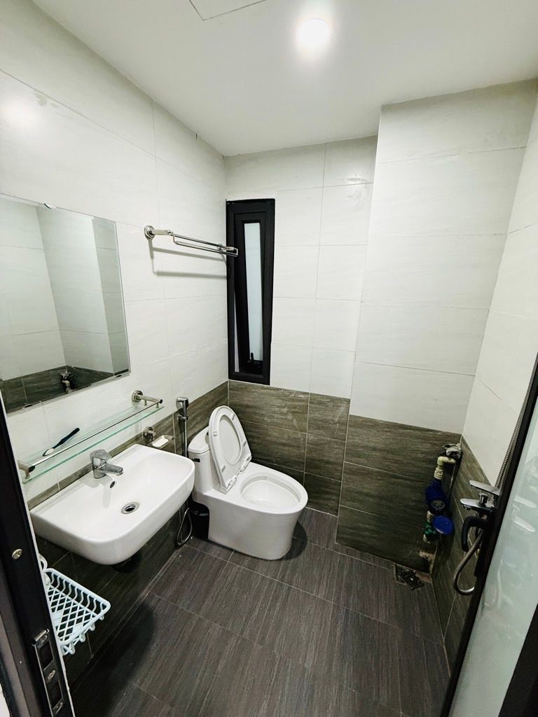 Bán nhà Hoàng Mai - diện tích 62m2 7 tầng - LÔ GÓC 3 THOÁNG - giá 21,5 tỷ