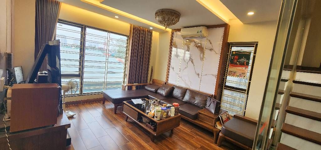 Bán nhà Bùi Xương Trạch - diện tích 32m2 5 tầng - Lô góc, ngõ ô tô tránh - giá 14,4 tỷ