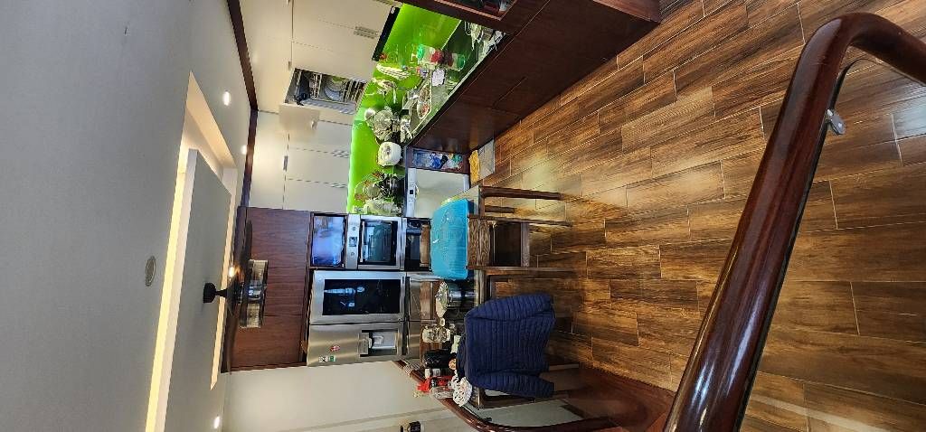 Bán nhà Bùi Xương Trạch - diện tích 32m2 5 tầng - Lô góc, ngõ ô tô tránh - giá 14,4 tỷ