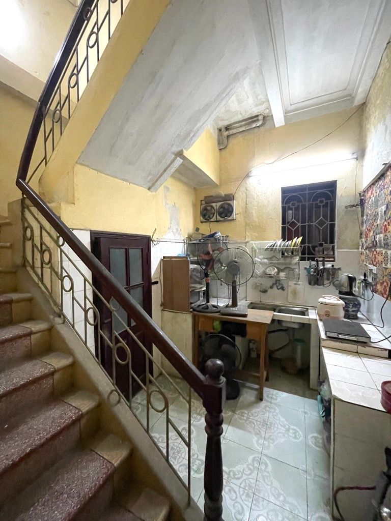 Bán nhà Ngọc Hồi - diện tích 61.1m2 4 tầng - Ô tô tránh - giá 11,3 tỷ