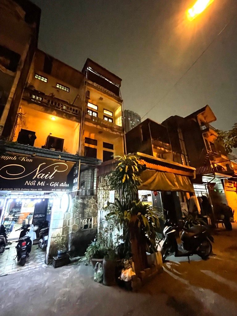 Bán nhà Ngọc Hồi - diện tích 61.1m2 4 tầng - Ô tô tránh - giá 11,3 tỷ