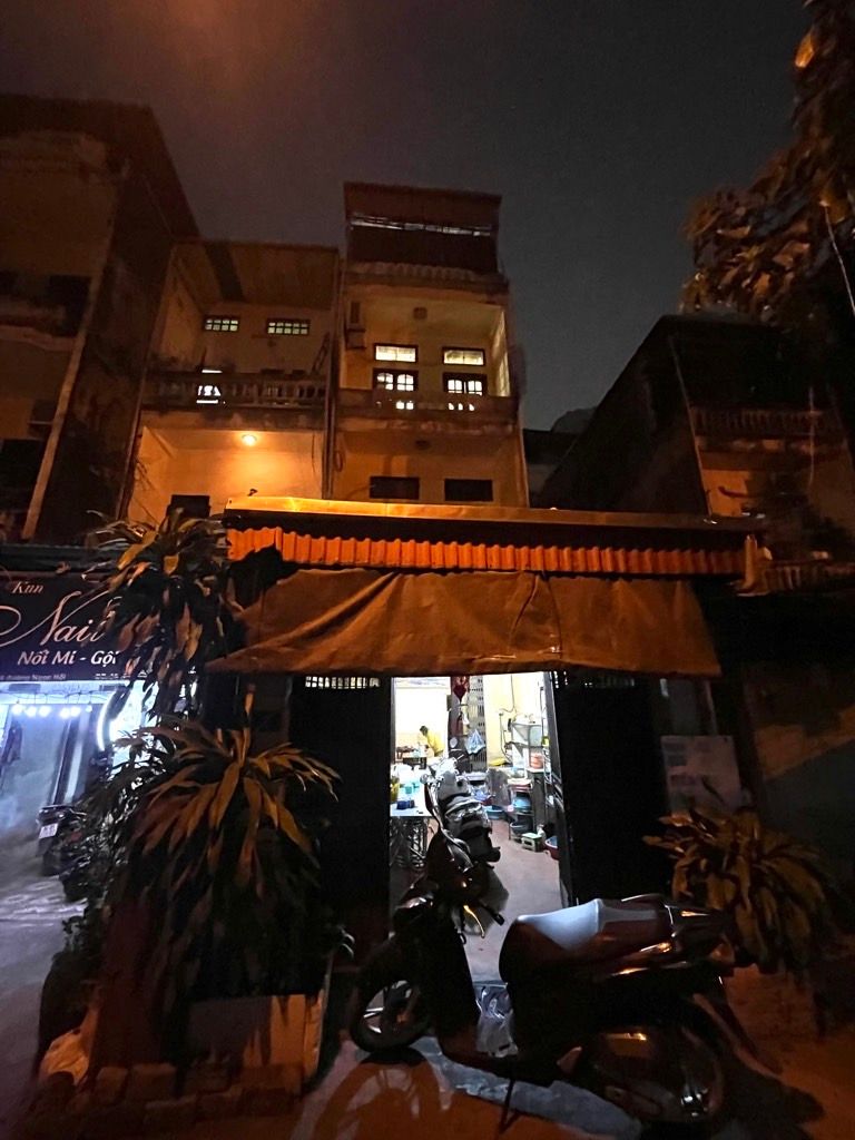 Bán nhà Ngọc Hồi - diện tích 61.1m2 4 tầng - Ô tô tránh - giá 11,3 tỷ