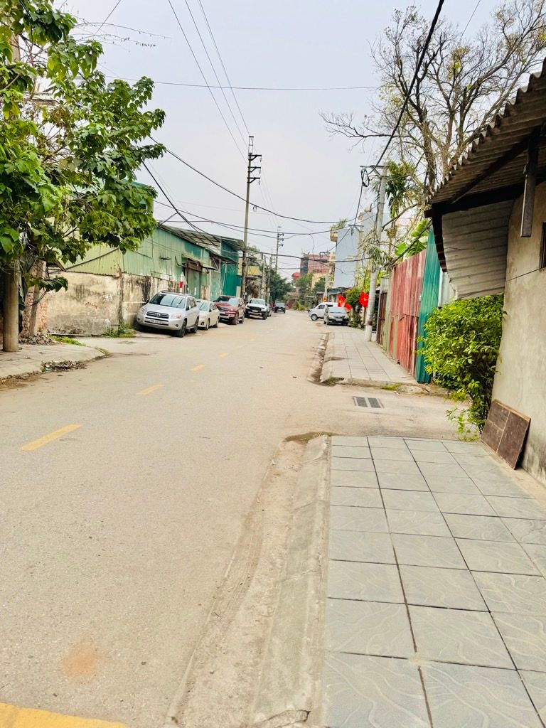 Bán nhà Thuý Lĩnh - diện tích 26m2 2 tầng - ngõ ba gác - giá 2,1 tỷ