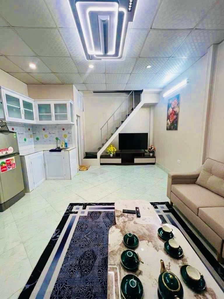 Bán nhà Thuý Lĩnh - diện tích 26m2 2 tầng - ngõ ba gác - giá 2,1 tỷ