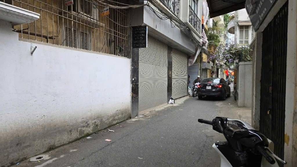 Bán nhà Dương Văn Bé - diện tích 59.8m2 1 tầng - Ngõ thông ô tô - giá 17,6 tỷ