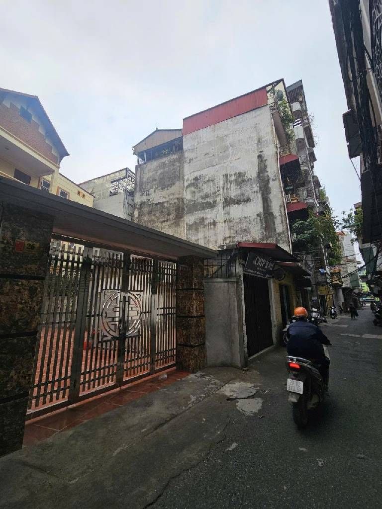 Bán nhà Dương Văn Bé - diện tích 59.8m2 1 tầng - Ngõ thông ô tô - giá 17,6 tỷ