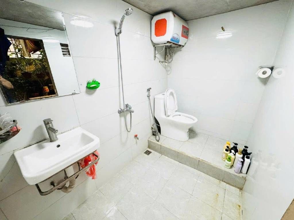 Bán nhà Dương Văn Bé - diện tích 59.8m2 1 tầng - Ngõ thông ô tô - giá 17,6 tỷ