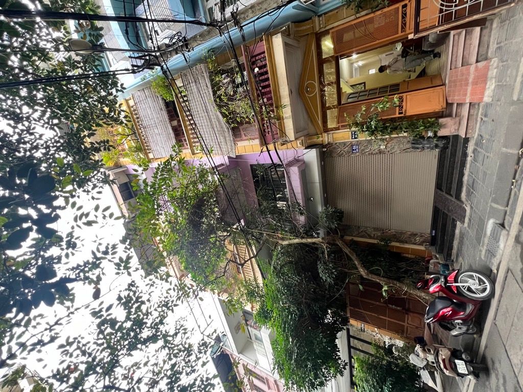 Bán nhà Đầm Trấu - diện tích 43.6m2 5 tầng - Nhà 2 mặt ngõ - giá 20 tỷ