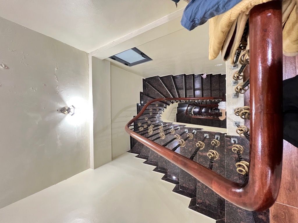 Bán nhà Đầm Trấu - diện tích 43.6m2 5 tầng - Nhà 2 mặt ngõ - giá 20 tỷ