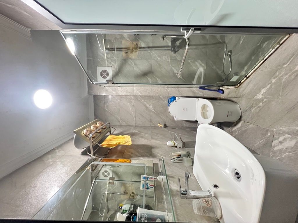 Bán nhà Đầm Trấu - diện tích 43.6m2 5 tầng - Nhà 2 mặt ngõ - giá 20 tỷ