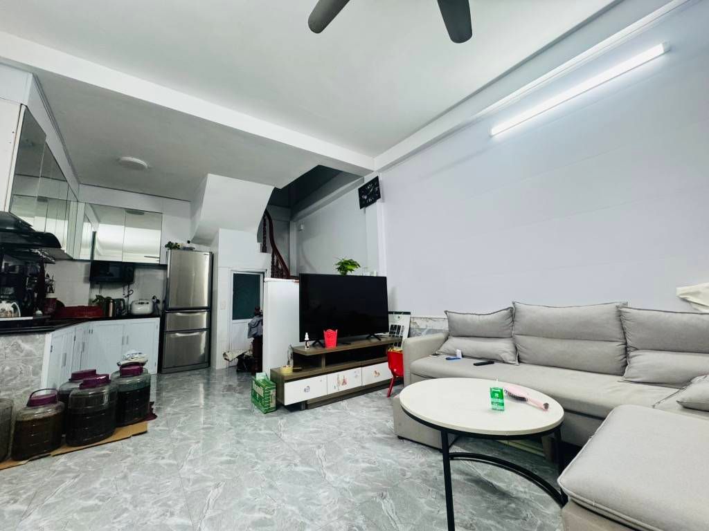 Bán nhà Đông Thiên - diện tích 31.7m2 4 tầng - gần ô tô - giá 6,6 tỷ