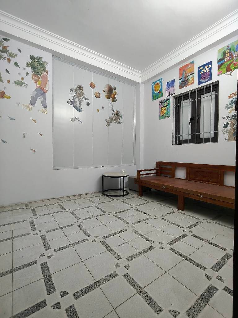 Bán nhà Đông Thiên - diện tích 31.7m2 4 tầng - gần ô tô - giá 6,6 tỷ