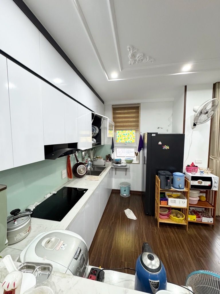 Bán nhà Khuất Duy Tiến - diện tích 113m2 12 tầng - Căn hộ cao cấp - giá 10,4 tỷ