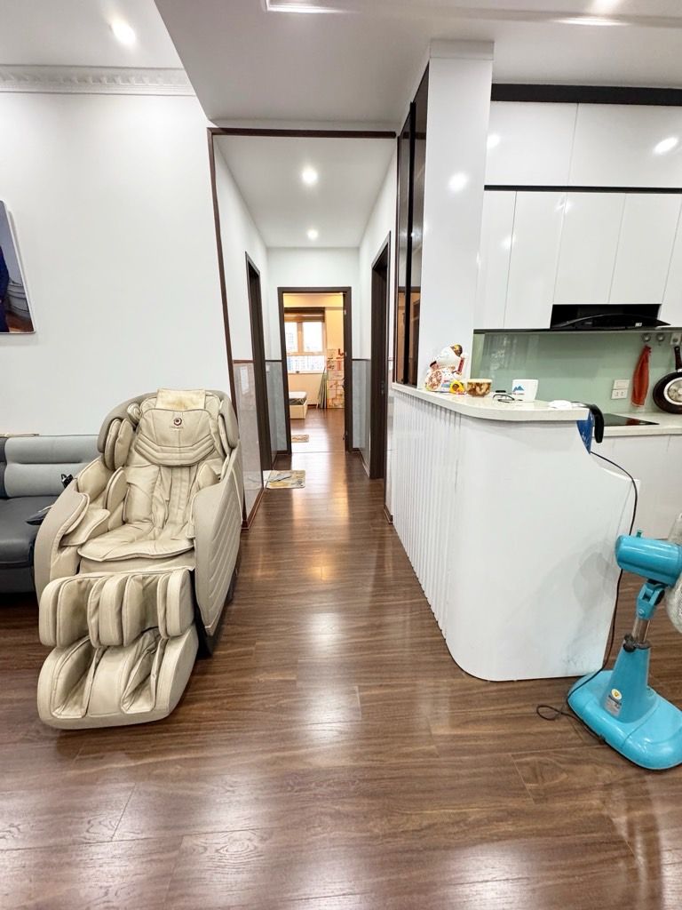 Bán nhà Khuất Duy Tiến - diện tích 113m2 12 tầng - Căn hộ cao cấp - giá 10,4 tỷ