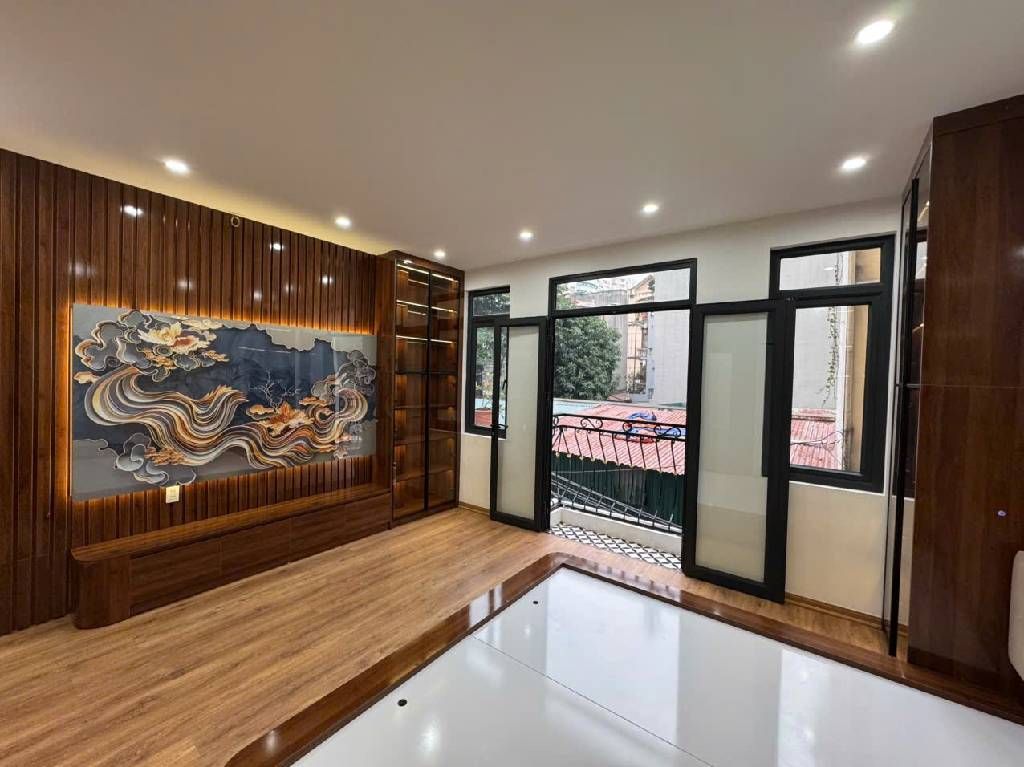 Bán nhà Trương Định - diện tích 57m2 5 tầng - Ô TÔ 7 CHỖ VÀO NHÀ - giá 15,8 tỷ