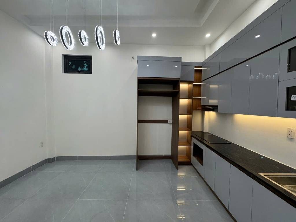 Bán nhà Trương Định - diện tích 57m2 5 tầng - Ô TÔ 7 CHỖ VÀO NHÀ - giá 15,8 tỷ