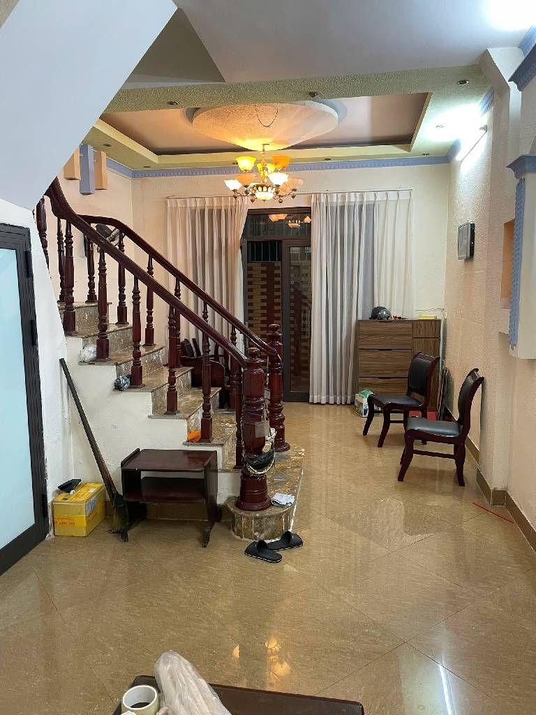 Bán nhà Hoàng Mai - diện tích 37.7m2 5 tầng - CỰC PHẨM HOÀNG MAI - NHÀ NGUYÊN BẢN DÂN XÂY - giá 8,9 tỷ