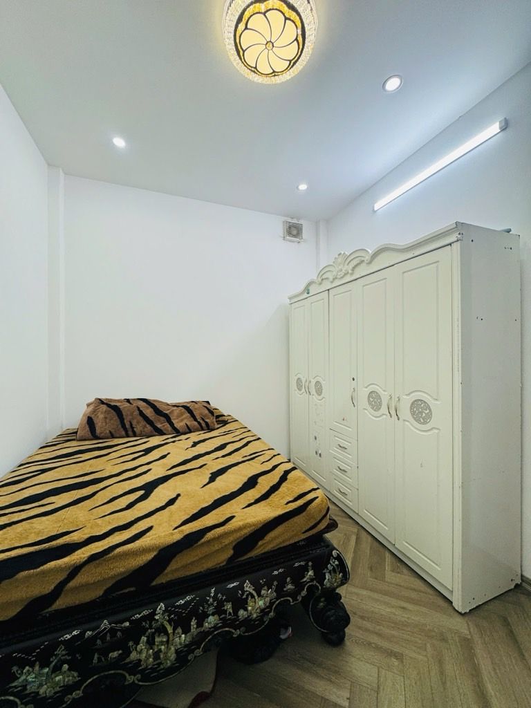 Bán nhà Hoàng Mai - diện tích 54m2 4 tầng - Nhà đã sửa đẹp như mới - giá 12,9 tỷ