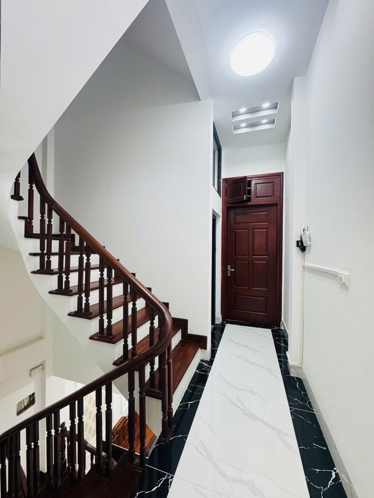 Bán nhà Hoàng Mai - diện tích 54m2 4 tầng - Nhà đã sửa đẹp như mới - giá 12,9 tỷ