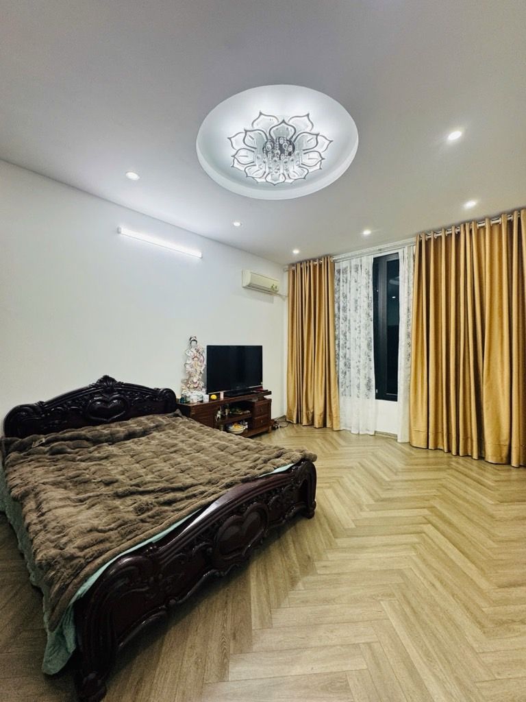 Bán nhà Hoàng Mai - diện tích 54m2 4 tầng - Nhà đã sửa đẹp như mới - giá 12,9 tỷ