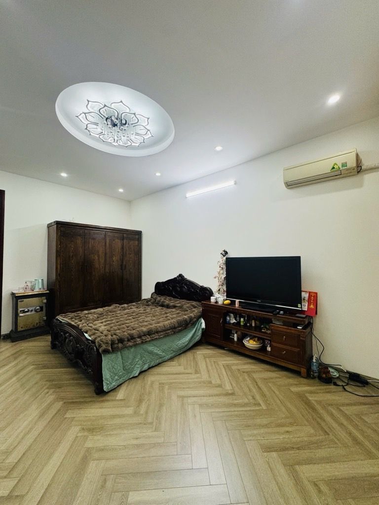 Bán nhà Hoàng Mai - diện tích 54m2 4 tầng - Nhà đã sửa đẹp như mới - giá 12,9 tỷ