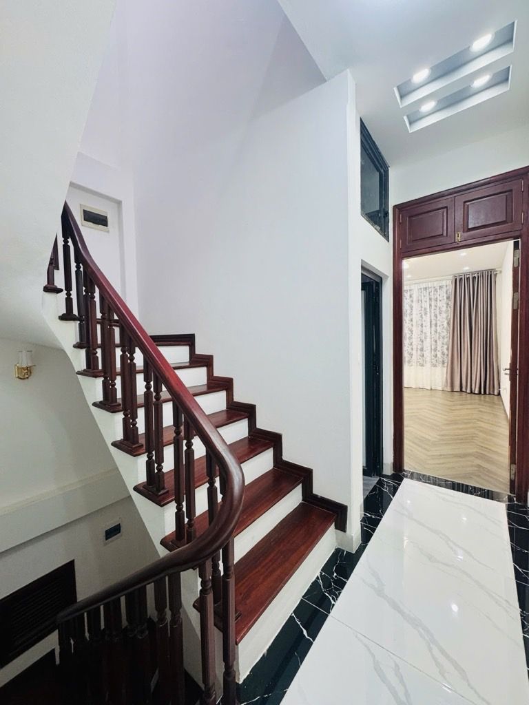 Bán nhà Hoàng Mai - diện tích 54m2 4 tầng - Nhà đã sửa đẹp như mới - giá 12,9 tỷ