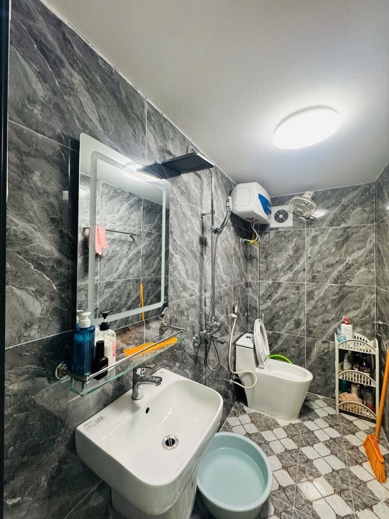 Bán nhà Hoàng Mai - diện tích 54m2 4 tầng - Nhà đã sửa đẹp như mới - giá 12,9 tỷ