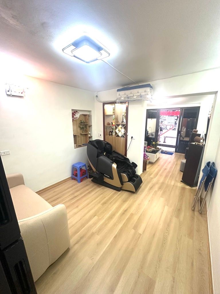 Bán nhà 8/3 - diện tích 20m2 1 tầng - Nhà nhỏ xinh, nhiều khách - giá 4 tỷ