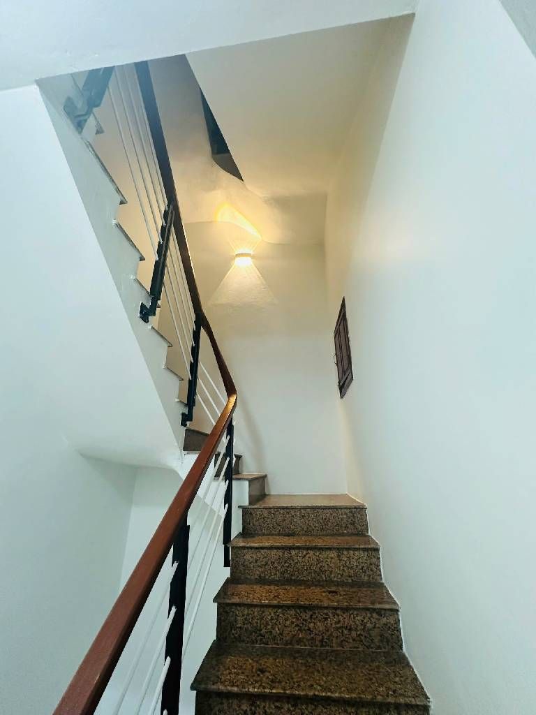 Bán nhà Nguyễn Xiển - diện tích 48m2 6 tầng - Ô tô tránh - giá 23,5 tỷ