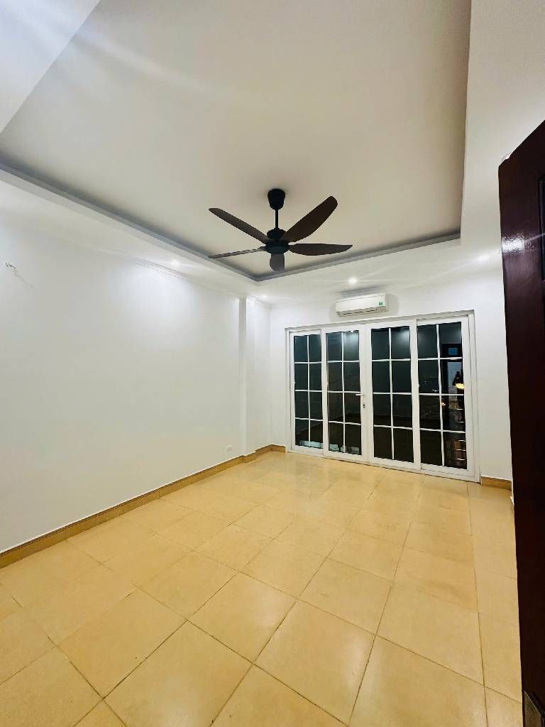 Bán nhà Nguyễn Xiển - diện tích 48m2 6 tầng - Ô tô tránh - giá 23,5 tỷ