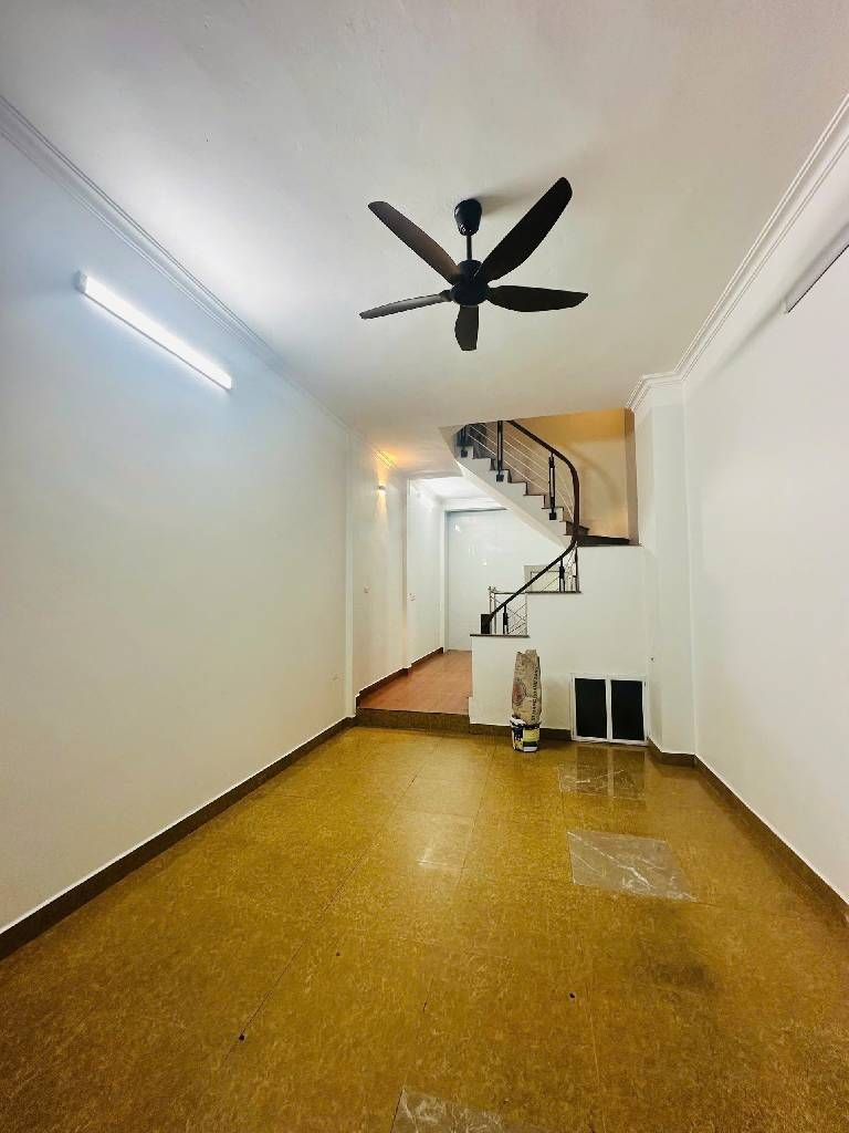 Bán nhà Nguyễn Xiển - diện tích 48m2 6 tầng - Ô tô tránh - giá 23,5 tỷ