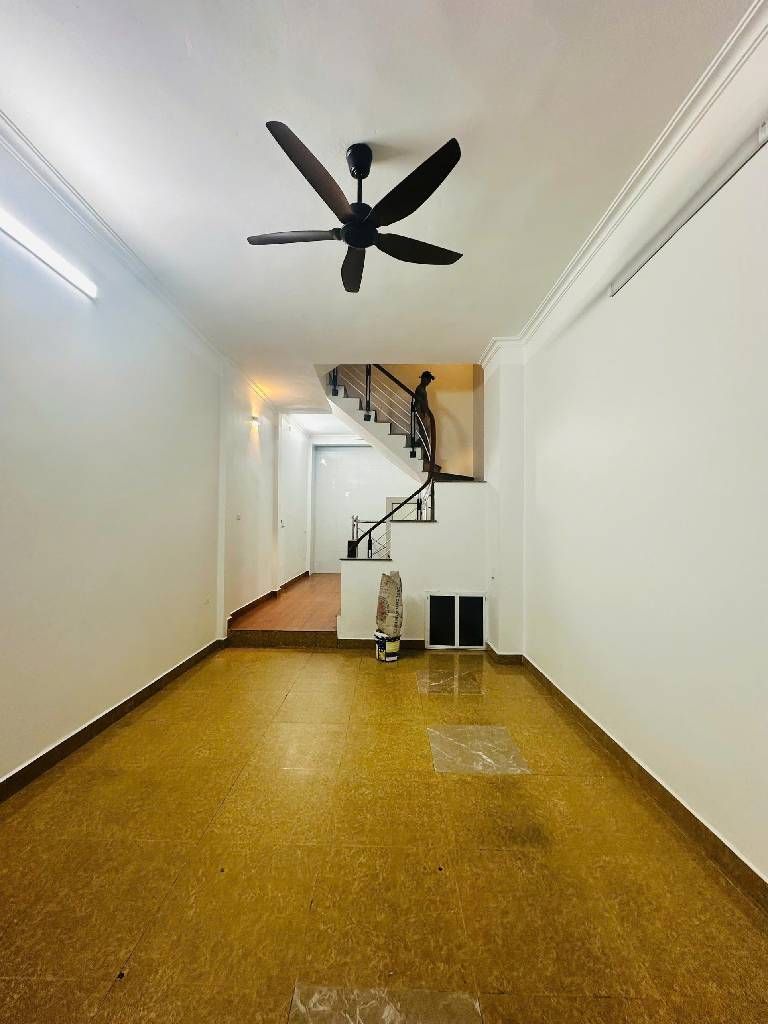 Bán nhà Nguyễn Xiển - diện tích 48m2 6 tầng - Ô tô tránh - giá 23,5 tỷ