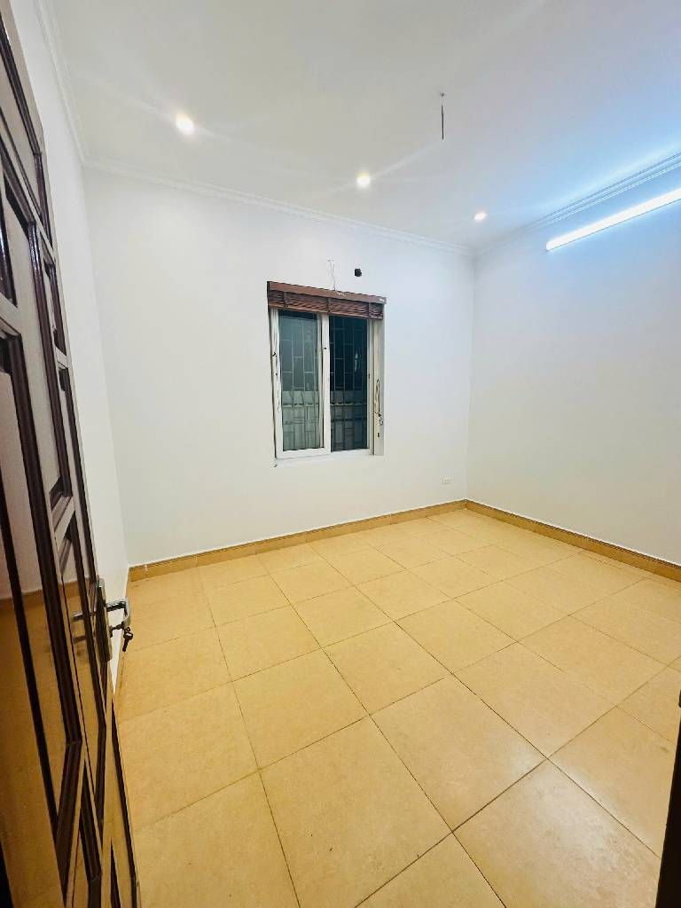 Bán nhà Nguyễn Xiển - diện tích 48m2 6 tầng - Ô tô tránh - giá 23,5 tỷ