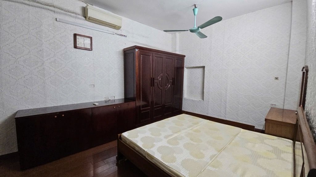 Bán nhà Hồ Bãi Cát - diện tích 40m2 4 tầng - Nhà trung tâm Quận Đống Đa, vài bước ra phố Khâm Thiên - giá 5,8 tỷ