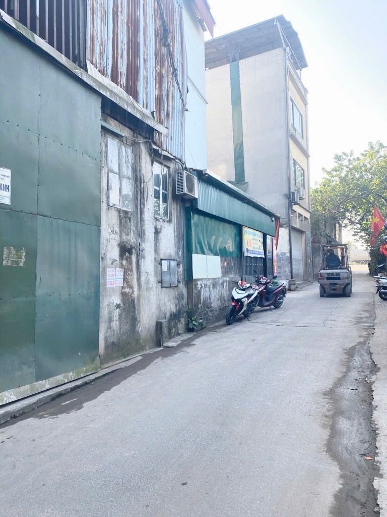 Bán nhà Thuý Lĩnh - diện tích 59m2 1 tầng - ô tô tránh - giá 9,6 tỷ